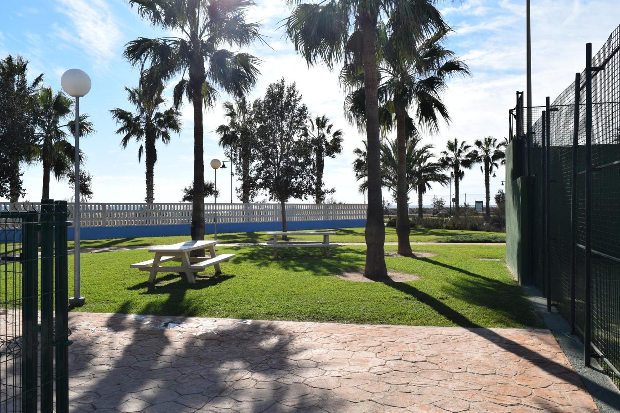 Luxurious Spacious Three Bedroom Apartment On Beachfront Almerimar Exterior foto